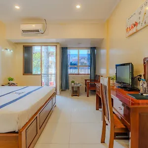 2* Hotel Khach San Hanh Long